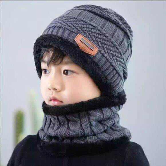 Kids 2-Pieces Winter Beanie Hat Scarf Set Brand New - Picture 5 of 16